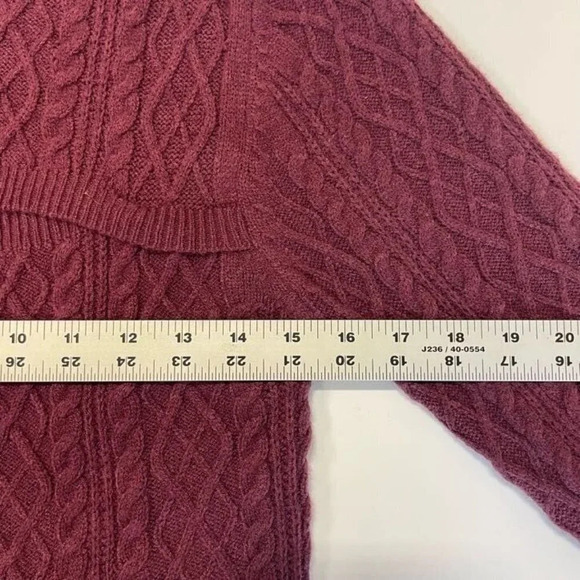 Love‎ Tree Women's Nordstrom Peekaboo Cable Knit Long Sleeve Sweater Size M NWT - Picture 9 of 10